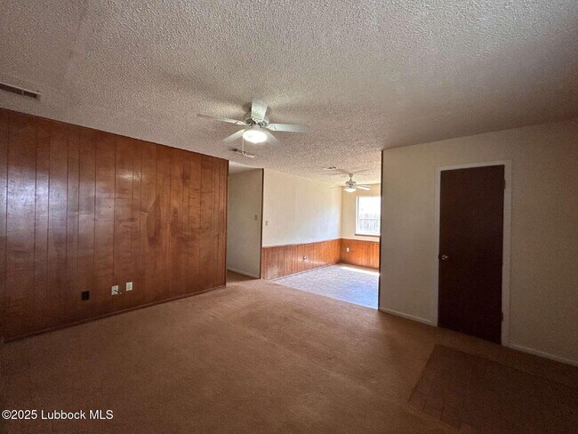 Building Photo - 804 N Elkhart Ave