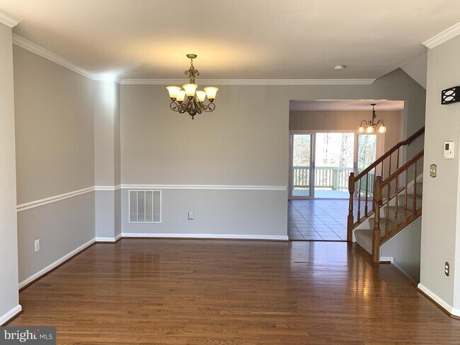 Building Photo - 3384 Governors Crest Ct