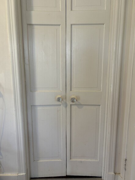 Building Photo - 3659 Highland Park Pl