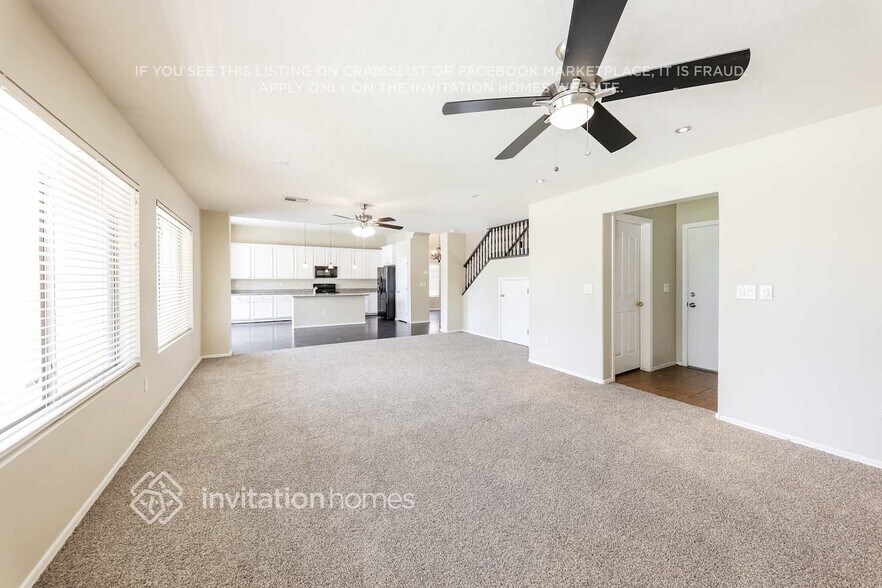 Building Photo - 7447 W Trails Dr