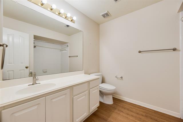 Building Photo - 7616 Jennifer Ln