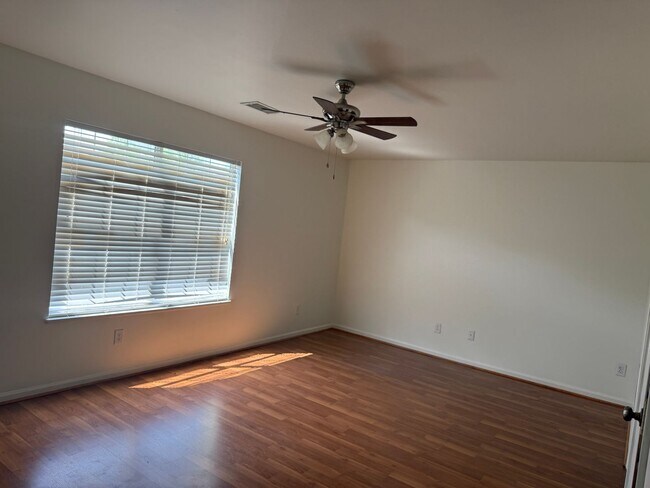 Building Photo - Lexington - Commercial Property