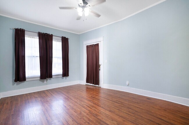 Building Photo - Charming Historic 2BR Apartment with Garag...
