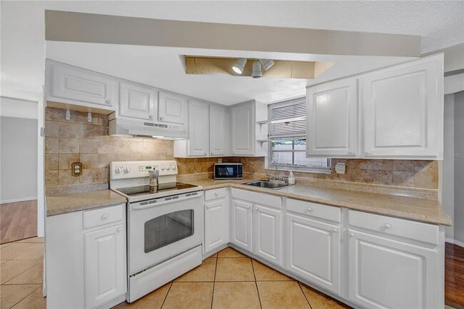 Building Photo - 7804 Niagara Dr