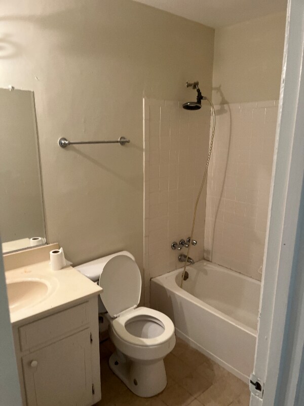 Building Photo - 4439 Shadowood Dr