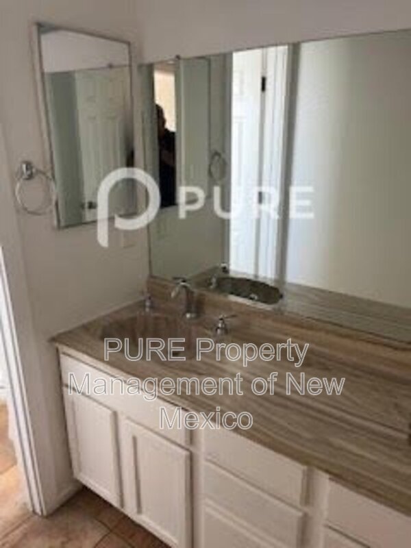 Building Photo - 415 Placido Martinez Ct NE