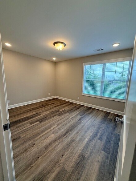 Building Photo - 311 Cainsville Rd