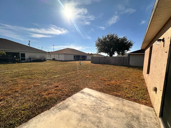 Building Photo - 280 SW 3rd Terrace