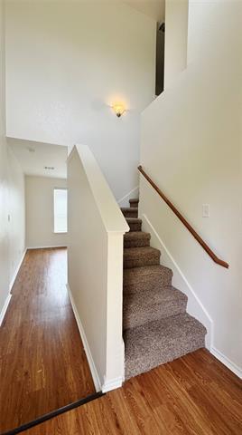 Building Photo - 2260 Stonebrook Ln