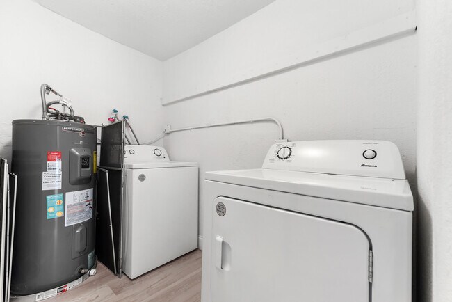 Building Photo - 1134 NW 18th Ave