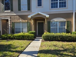 Building Photo - 2 bedroom 2.5 bath townhome