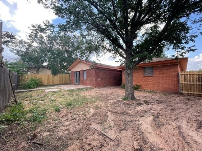 Building Photo - Cozy & Modern 3-Bedroom Retreat in Big Spring