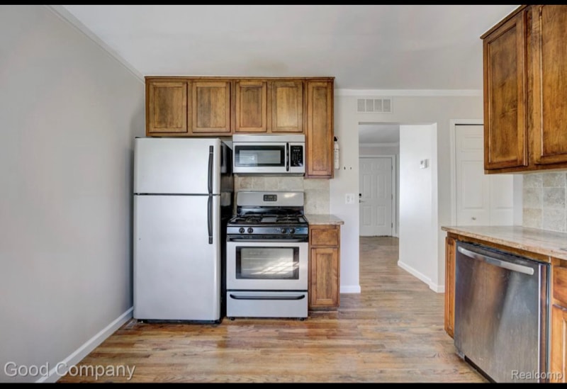 Building Photo - 600 Kalama Ave