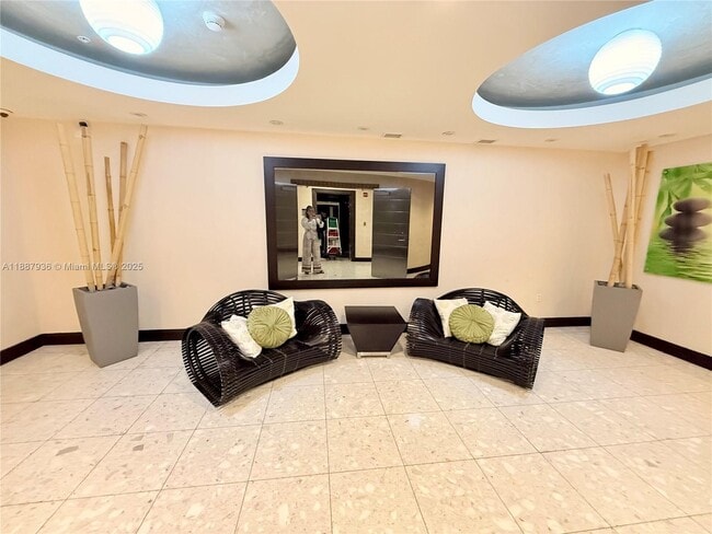 Building Photo - 253 NE 2nd St