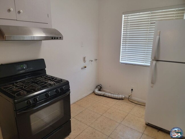 Building Photo - 162 W Alamo St