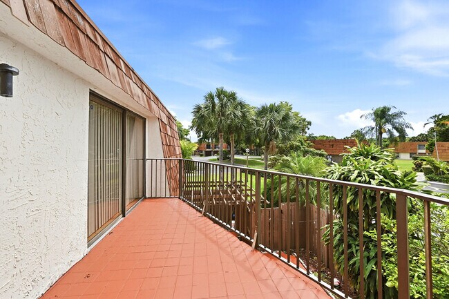 Building Photo - 8337 N Coral Cir