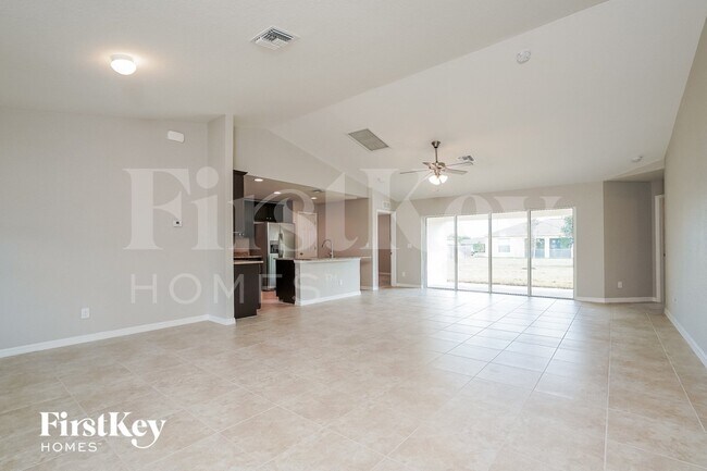 Building Photo - 1114 SW 40th Terrace