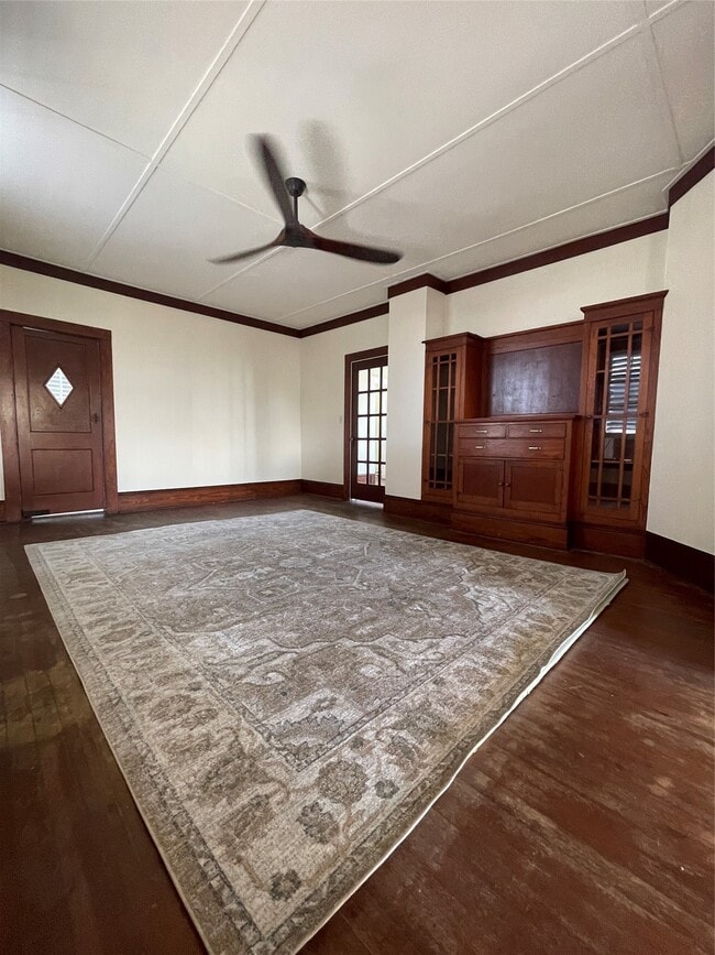 Building Photo - 1402 Winnie St