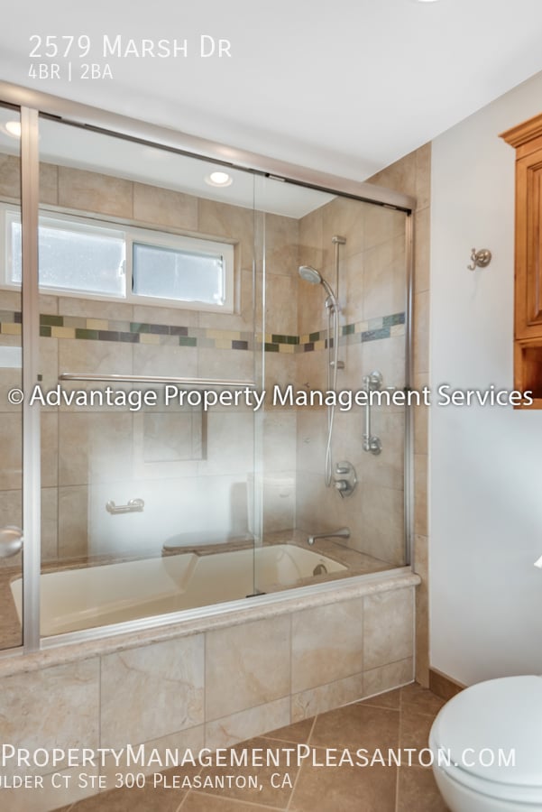 Building Photo - 2579 Marsh Dr