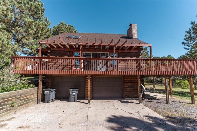 Building Photo - 6200 Pine Hollow Dr