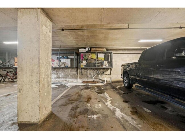 Building Photo - 748 N 3rd St