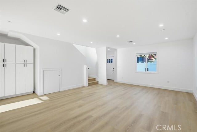 Building Photo - 14016 Hubbard St