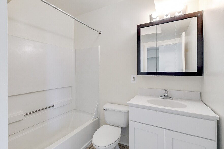 Building Photo - 759 N Preston St