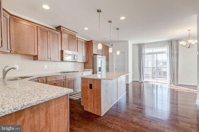 Building Photo - 6266 Summit Point Ct