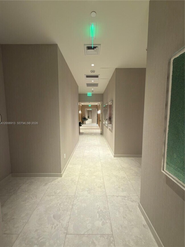 Building Photo - 77 SE 5th St