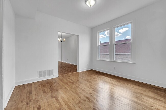 Building Photo - 1330 S 49th Ave