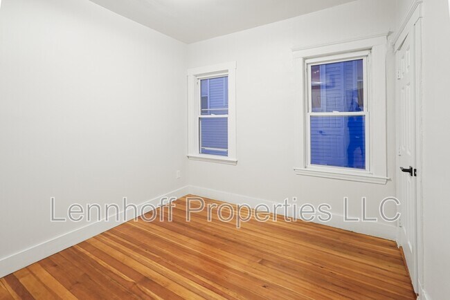 Building Photo - 28 Clark St