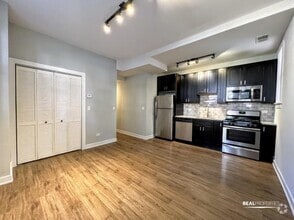 Building Photo - 2 bedroom in CHICAGO IL 60625