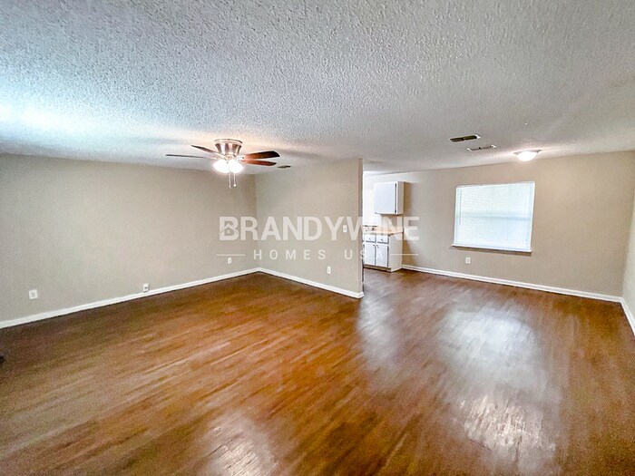 Building Photo - 5937 Camaro Dr W