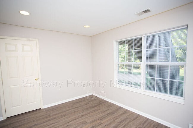 Building Photo - 102 Brandywine Dr