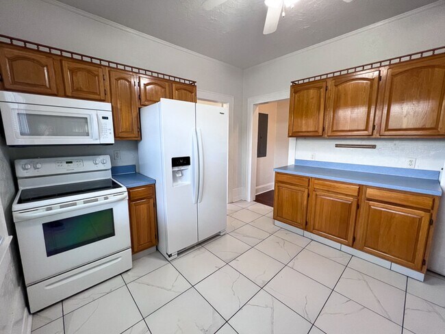 Building Photo - 2277 - McIntosh