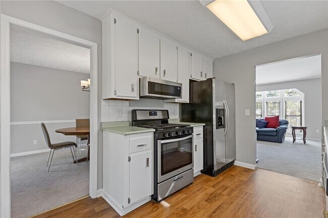 Building Photo - 4811 Nevilly Way