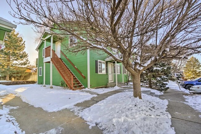 Building Photo - Charming 2BR Condo in Englewood, Pets OK, ...