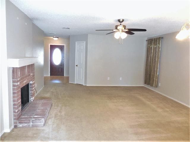 Building Photo - 5721 Thoroughbred Trail