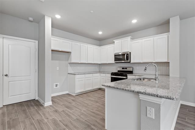 Building Photo - 3718 Malibu Dr