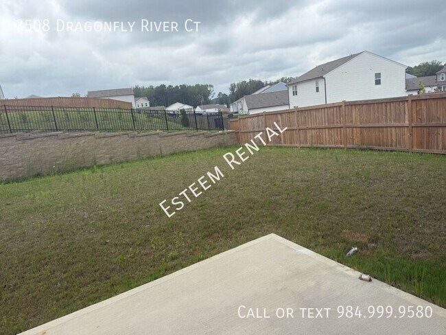 Building Photo - 3508 Dragonfly River Ct