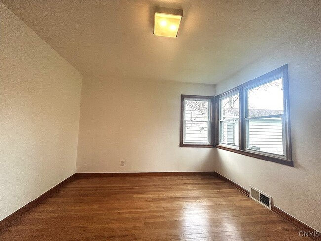 Building Photo - 810 Cosby Rd
