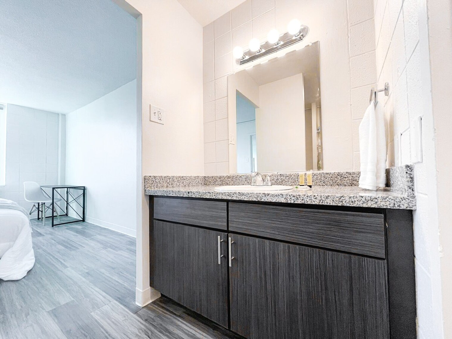 Building Photo - 2515 Burnet Ave