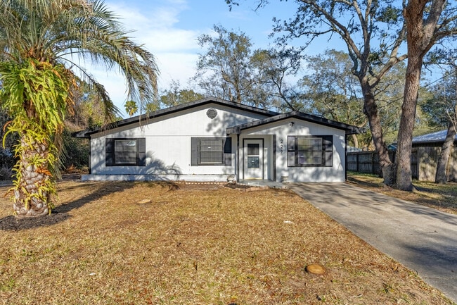 Building Photo - 229 Bonita Rd