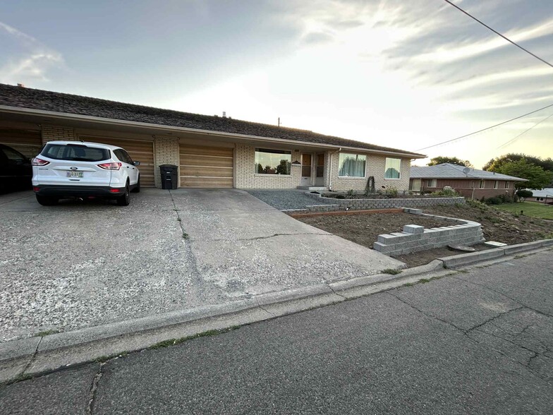 Building Photo - 304 North 37th Avenue