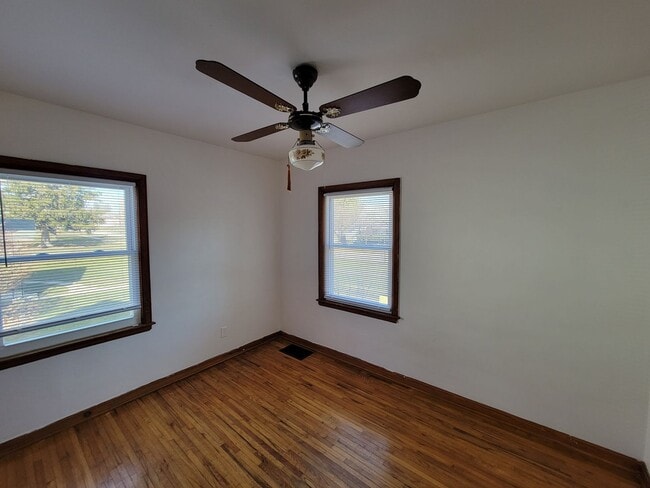 Building Photo - 3 Bedroom Single Family home for Rent