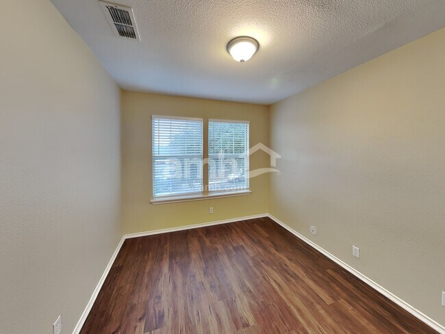 Building Photo - 9446 Swans Crossing