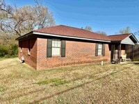 Building Photo - 2215 Henrietta Rd