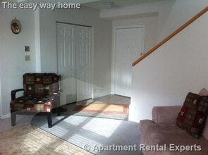 Building Photo - 175 Beacon St