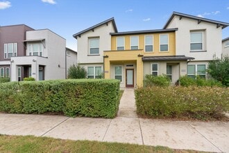 Building Photo - Wonderful 3-Bedroom Home in South Austin for Rent