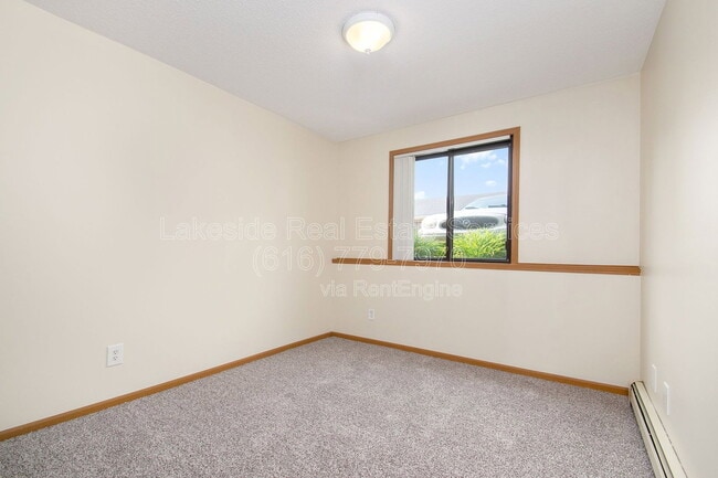 Building Photo - 2940 Earle Ave SW